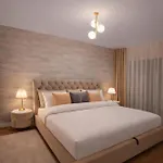 Апартаменти Urban Silence Terrace